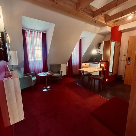 Hotel Weisses Lamm Veitshochheim Exterior photo